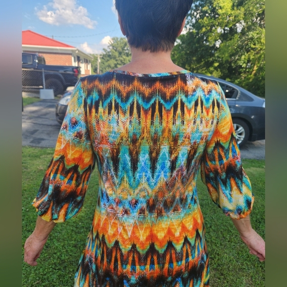 New DIRECTIONS AZTEC TRIBAL TROPICAL ABSTACT FITTED TUNIC SIZE SMALL - Picture 3 of 8